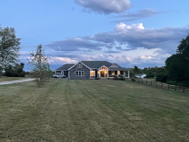 Building Photo - 100 N Homestead Ln