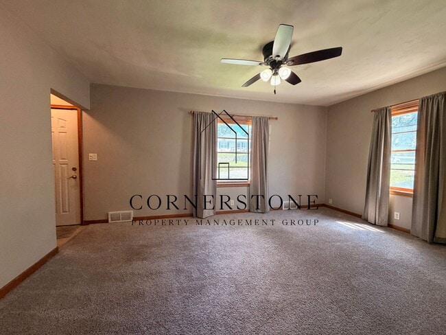 Foto del edificio - Spacious 2+ bedroom Ranch $850