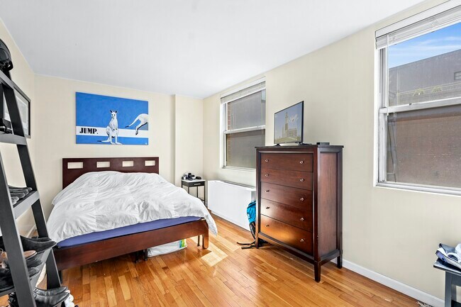 Building Photo - 1BR w/Balcony,Sunset Views- West Village