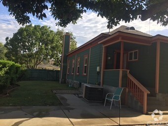 Foto principal - 344 W 2nd St
