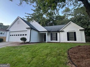 Building Photo - 4820 Tanners Spring Dr