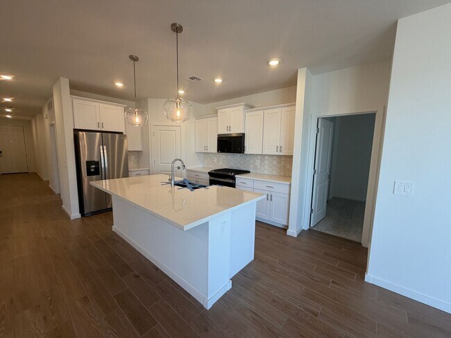 Foto del edificio - 15804 W Cottontail Ln