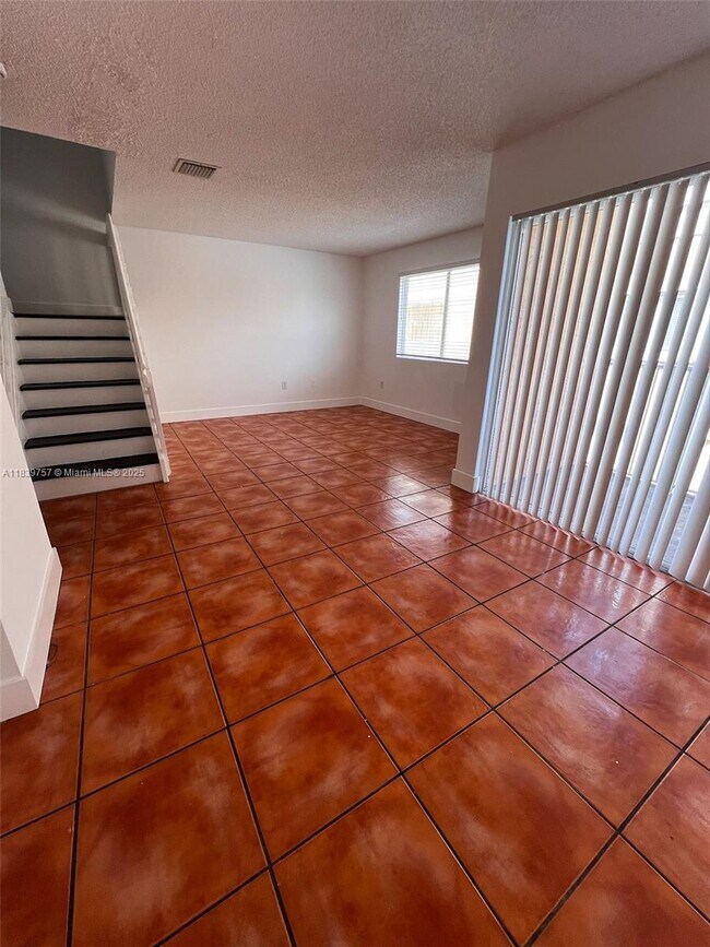 Foto del edificio - 6215 SW Kendale Lakes Cir