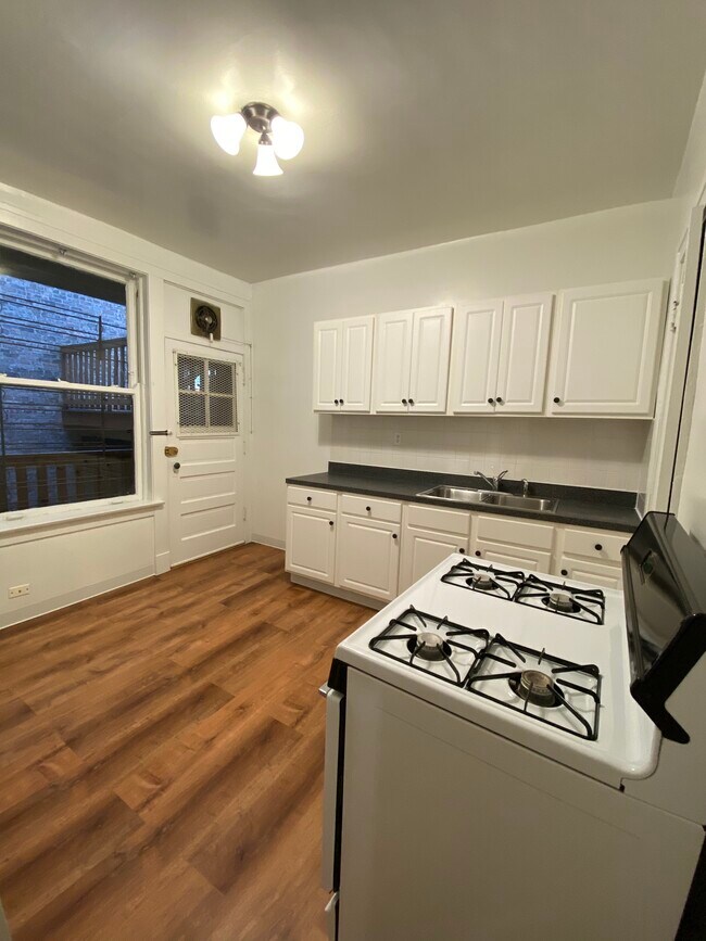 Foto del edificio - 5300 N Glenwood ave