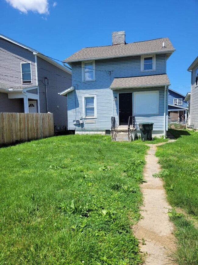 Building Photo - 165 E Innis Ave