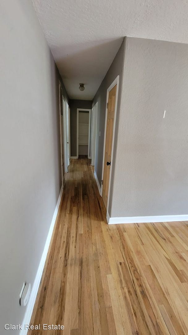 Building Photo - 3 br, 1 bath House - 810 Reeves Ave