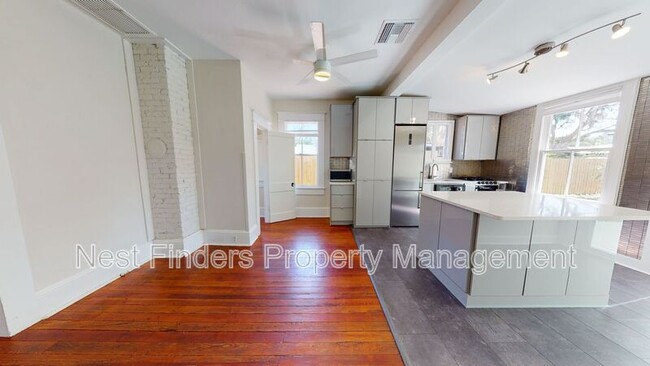Foto del edificio - 11 Hildreth Dr