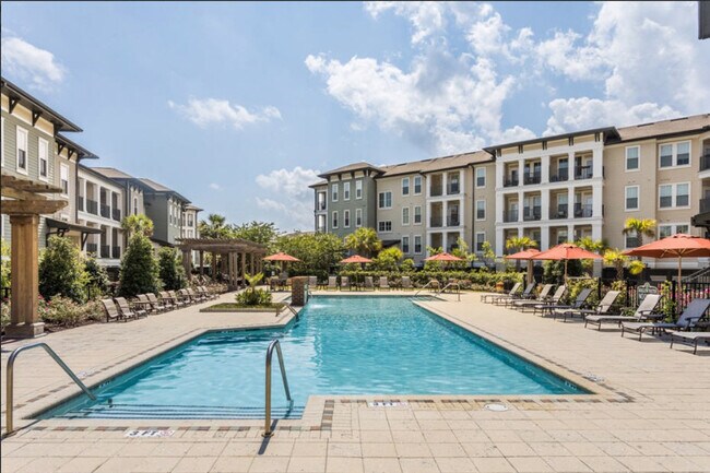 Foto del edificio - 460 Seven Farms Drive