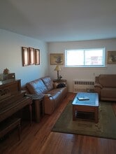 Building Photo - 819 Brooklyn Ave