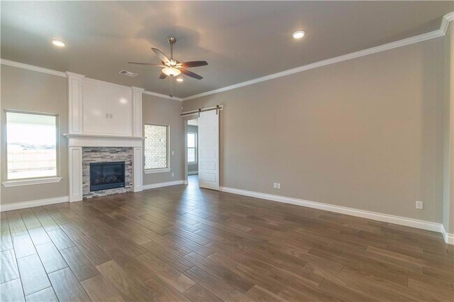Building Photo - 3140 Drake Crest Dr