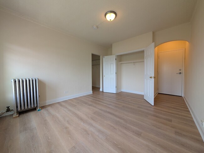 Foto del edificio - 5417 N Kenmore Ave