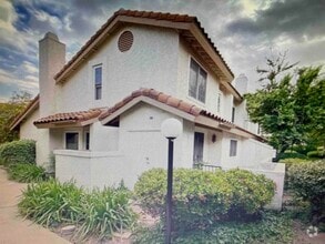 Building Photo - 1651 S Juniper