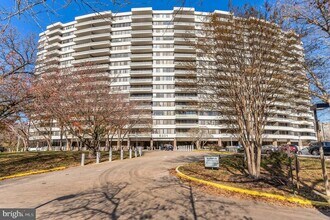 Building Photo - 6301 Stevenson Ave