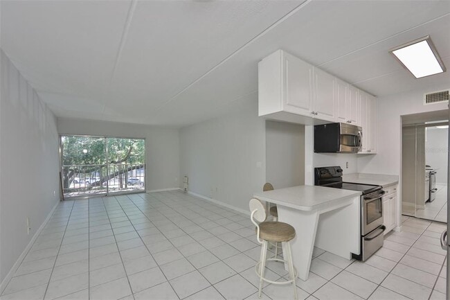 Building Photo - 3325 Bayshore Blvd
