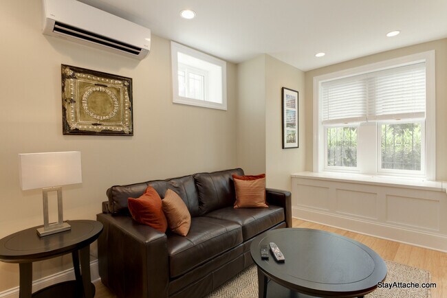 Foto del edificio - 314 A Street NE Unit 1, Washington, DC 20002