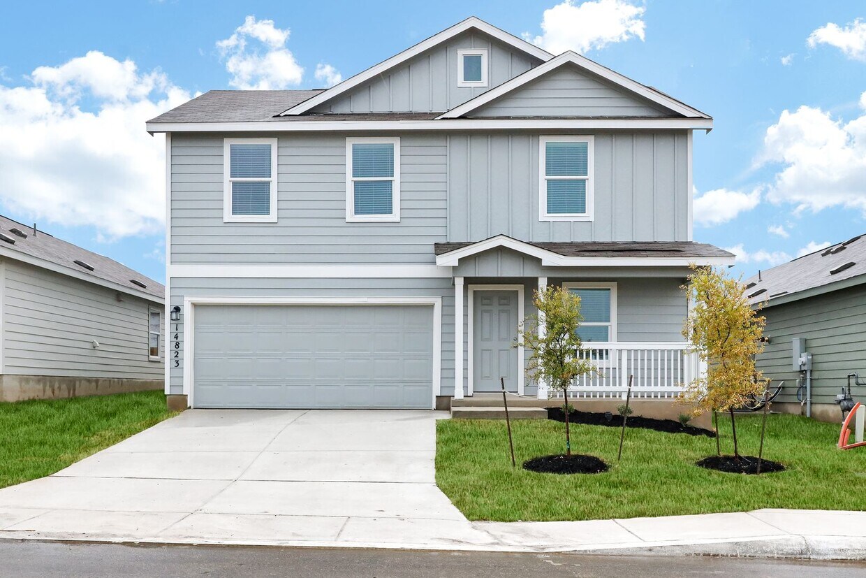 Primary Photo - Modern 4-Bedroom Home with Loft, Open Livi...