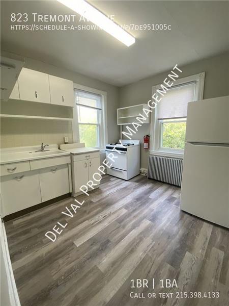 Building Photo - 823 Tremont Ave