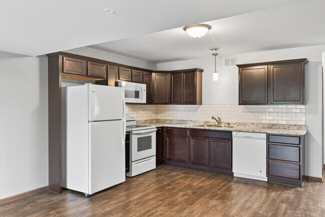 Foto del edificio - Pineview Townhomes