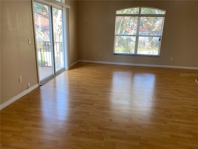Building Photo - 694 Seabrook Ct