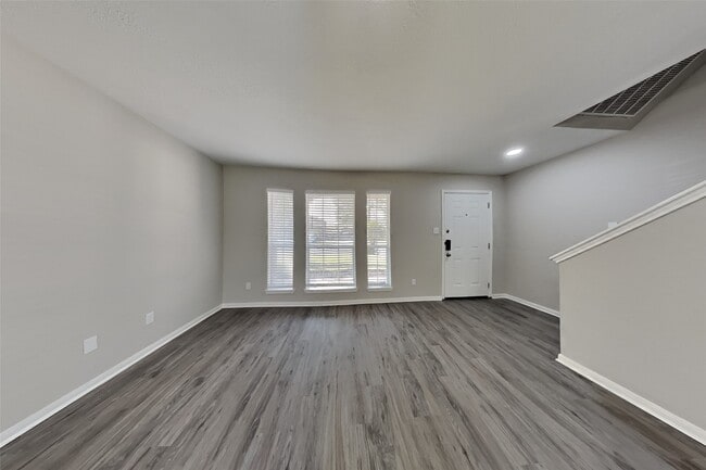 Foto del edificio - 10834 Glenora Dr