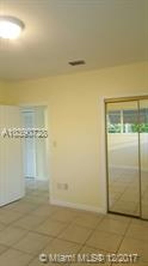 Building Photo - 1247 Marseille Dr