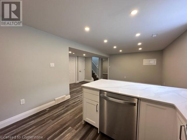 Building Photo - 132 Briar Knoll Dr