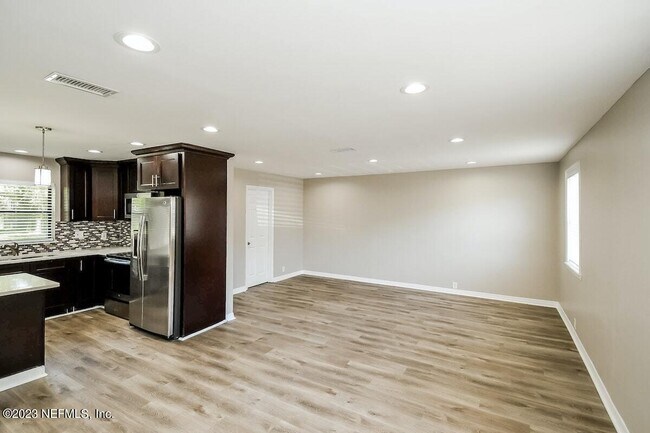 Building Photo - 5534 Enchanted Dr