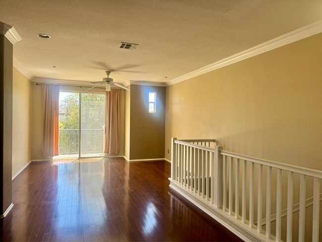 Building Photo - 1190 Elfin Forest Rd W