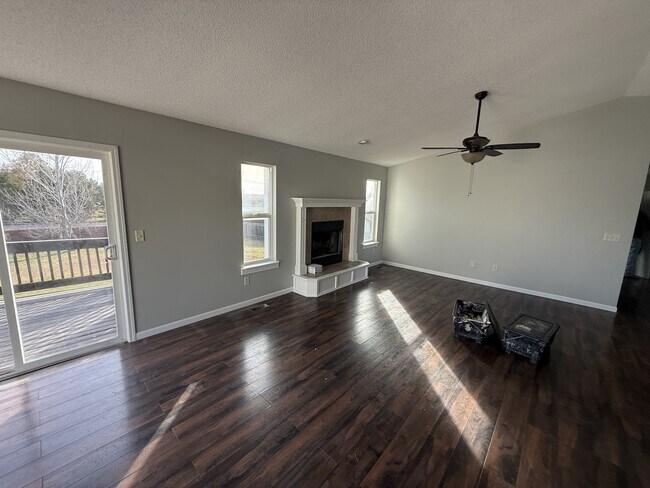 Foto del edificio - 816 S Longbranch Dr