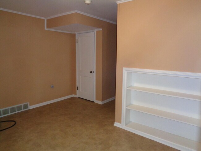 Foto del edificio - 708 Edgewood Ave
