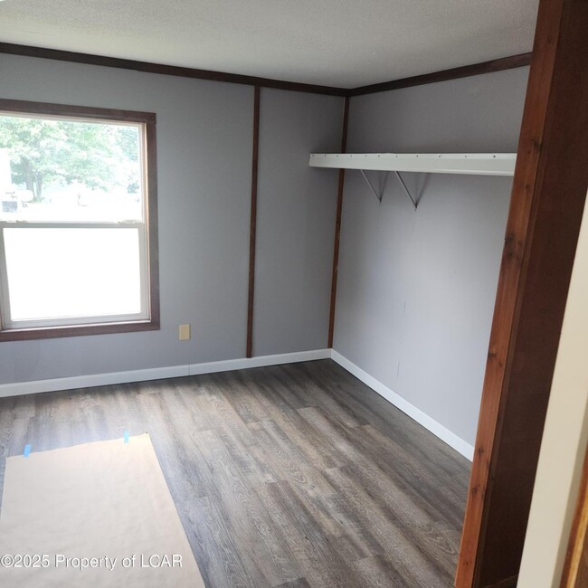 Building Photo - 424 Flamingo Ct