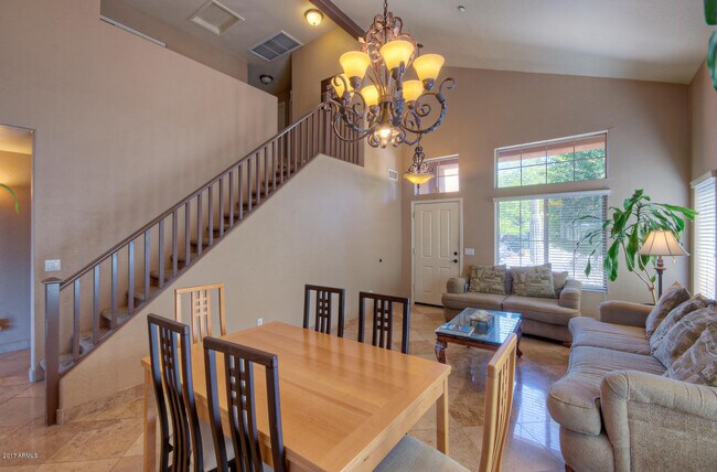 Building Photo - 10453 E Hillery Dr