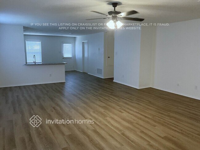 Foto del edificio - 8409 Clear River Ln