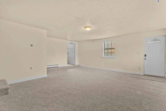 Building Photo - 333 Groveland St