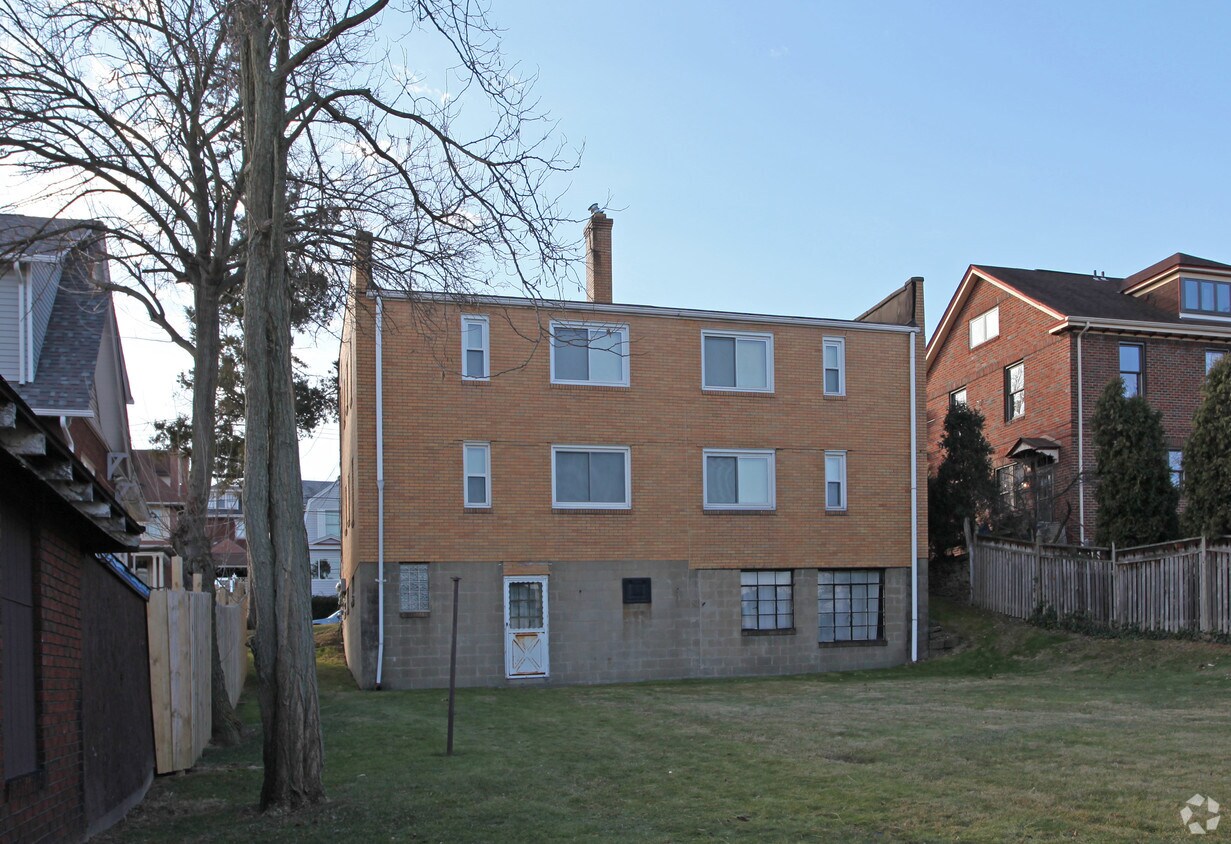 Foto del edificio - 435 Halcomb Ave
