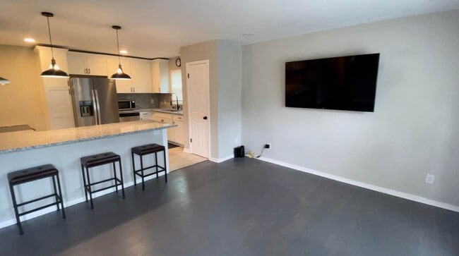 Building Photo - Room in Single Family Home on Cricketeer Dr