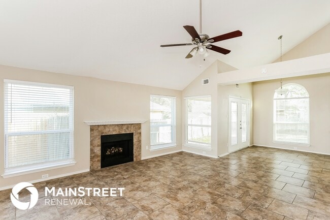 Foto del edificio - 908 Galaxy Dr