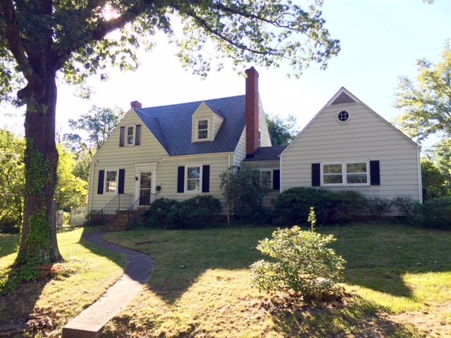 Foto del edificio - 1106 Foxcroft Rd