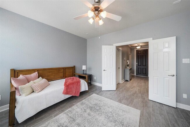 Building Photo - 75 History Row