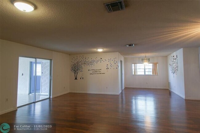 Foto del edificio - 22257 SW 61st Ave