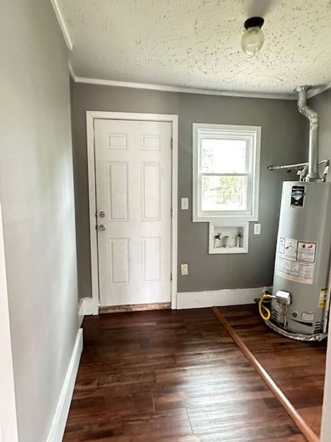 Building Photo - RECENTLY REMODELED 1 BEDROOM 1 BATH - COZY...