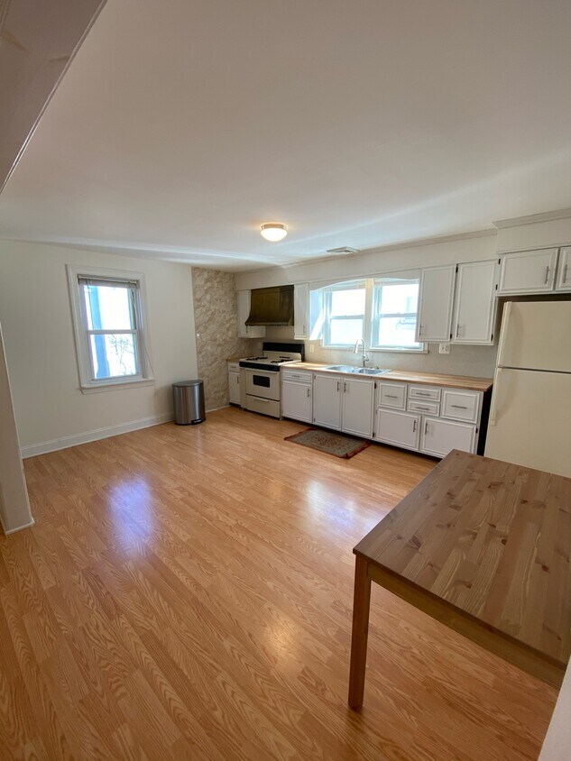 152 W 4th Ave Unit 2F, Conshohocken, PA 19428 Apartments in