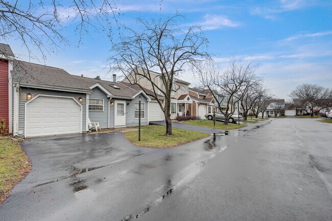 Building Photo - 675 Pleasant Pl