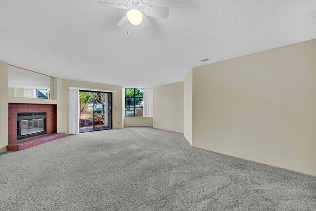 Building Photo - 127 Nantucket Ln