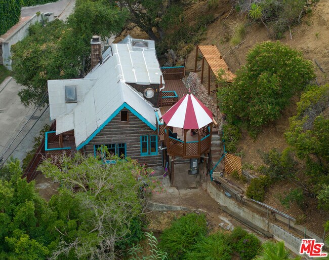 Building Photo - 8157 Kirkwood Dr