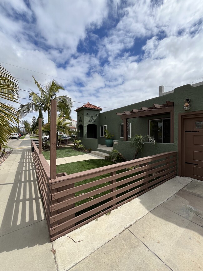 Building Photo - 3545 Granada Ave