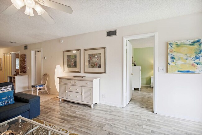 Building Photo - 180 Ocean Hibiscus Dr