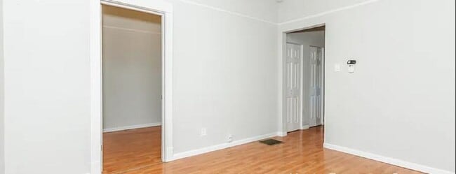 Building Photo - 1007 N California Ave