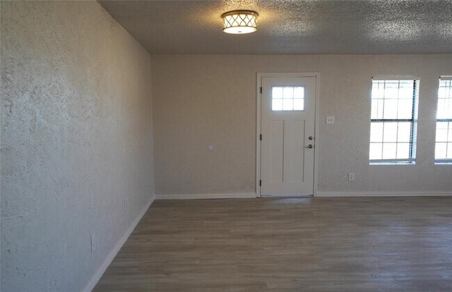 Building Photo - 8809 Co Rd 2586