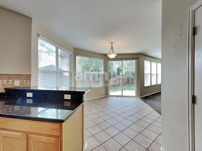 Foto del edificio - 13725 Kearney St